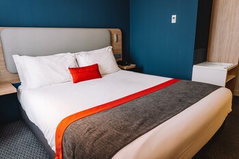 holiday inn express porto city center an ihg hotel