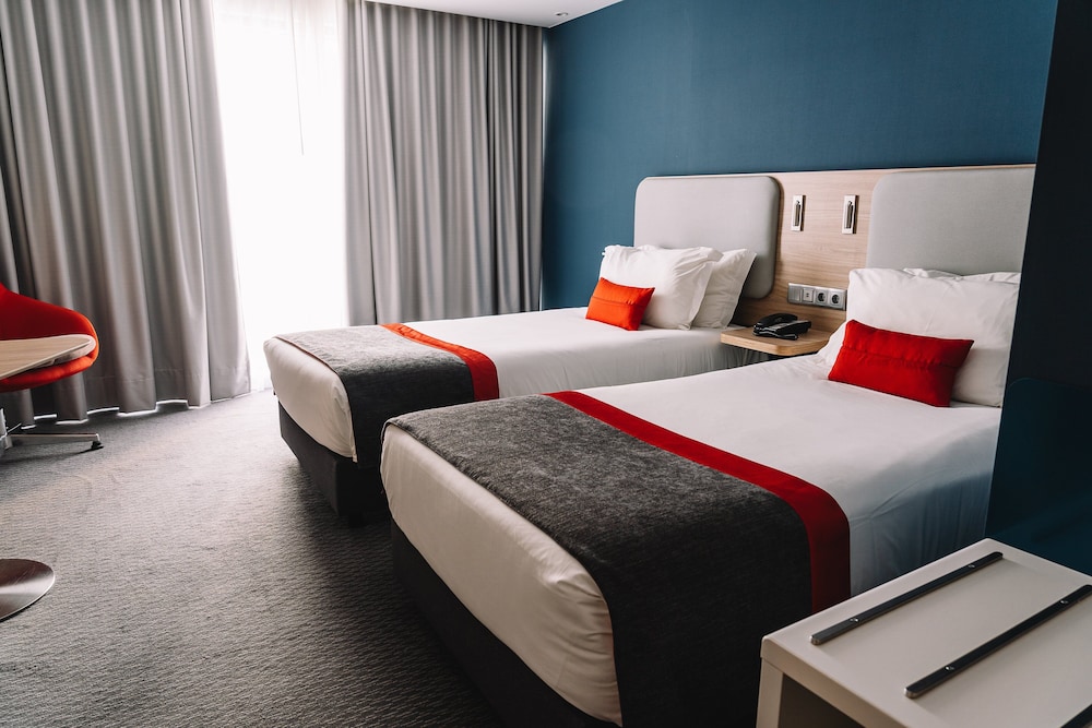 holiday inn express porto city center an ihg hotel