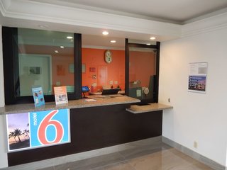 Motel 6 Azusa, Ca,Near Azusa City Hall,2 star