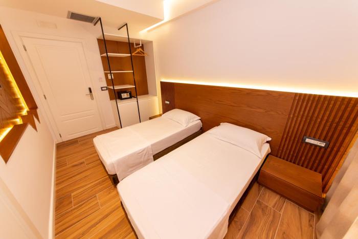 inada hotel ksamil