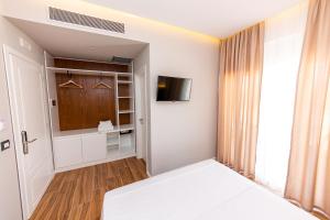 inada hotel ksamil