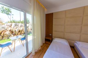 inada hotel ksamil