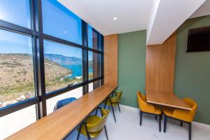 inada hotel ksamil