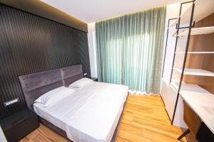 inada hotel ksamil