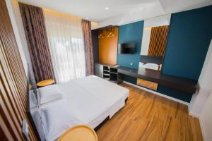 inada hotel ksamil