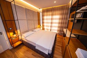 inada hotel ksamil
