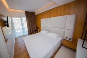inada hotel ksamil