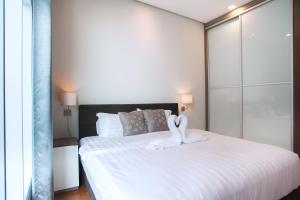soho suites klcc by aloha