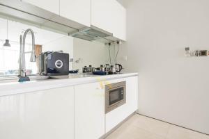 soho suites klcc by aloha