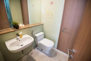 soho suites klcc by aloha