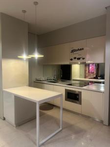 soho suites klcc by aloha