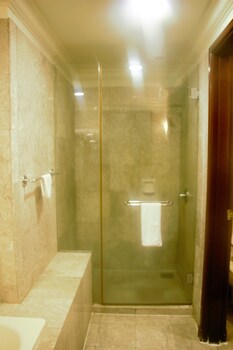 garden service suites at times square