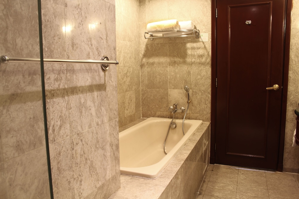 garden service suites at times square