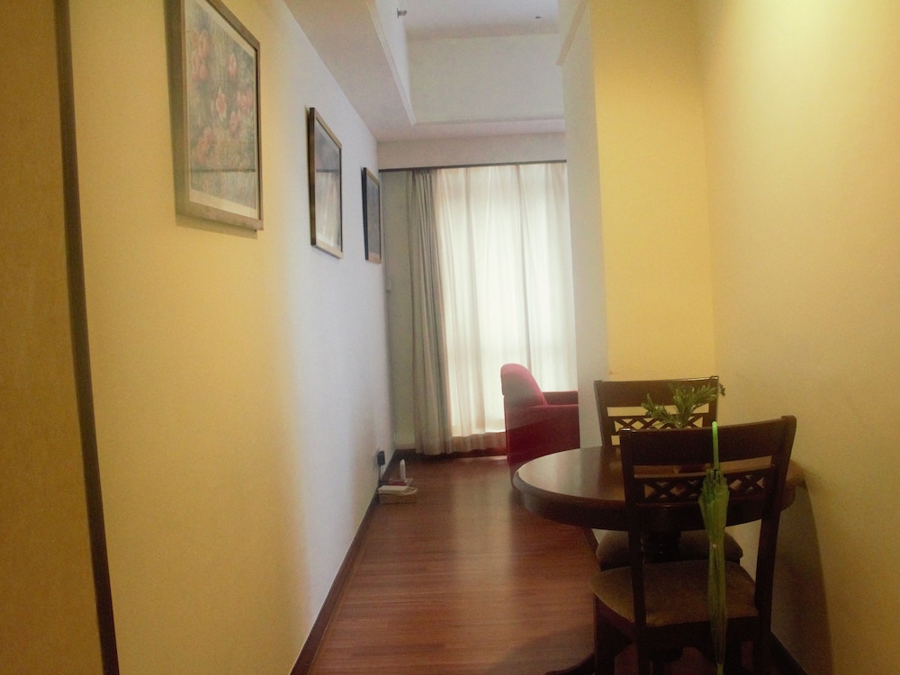 garden service suites at times square