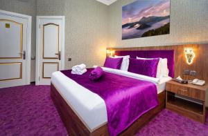 Bristol Hotel,Heydar Aliyev Palace>>Baku,3 star