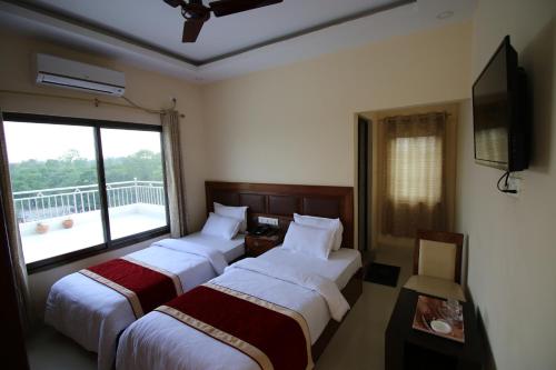 Hotel Suramma,Near Mayadevi Temple,3 star