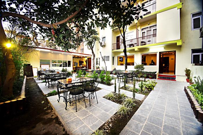 hotel sapana garden