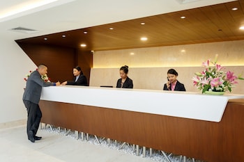 hotel crowne imperial