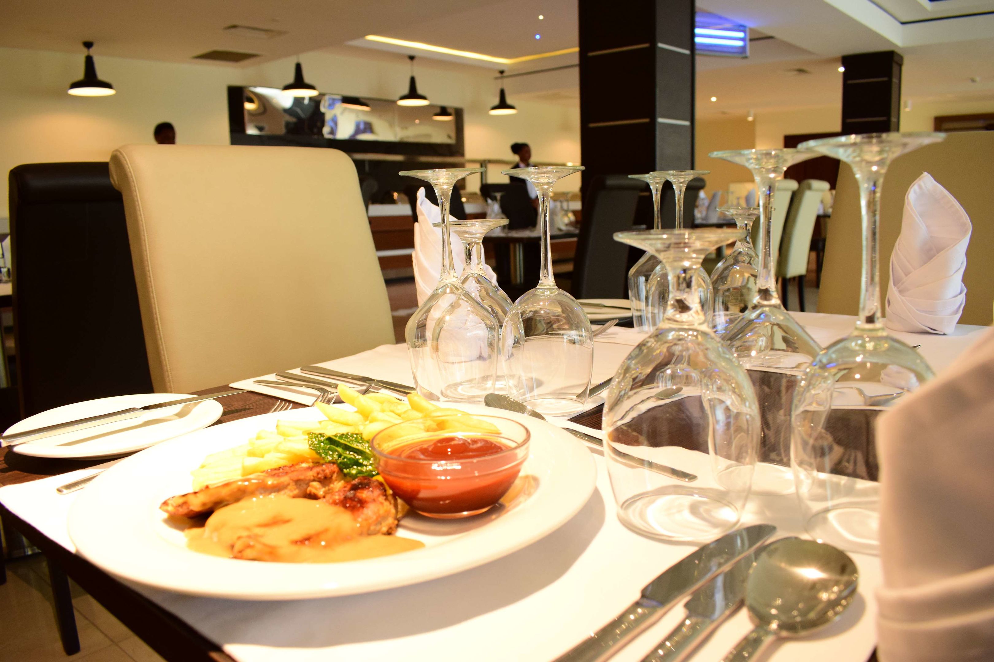 monty suites and golf