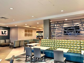 best western premier hotel at fishers landing