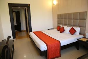 hotel orange 35