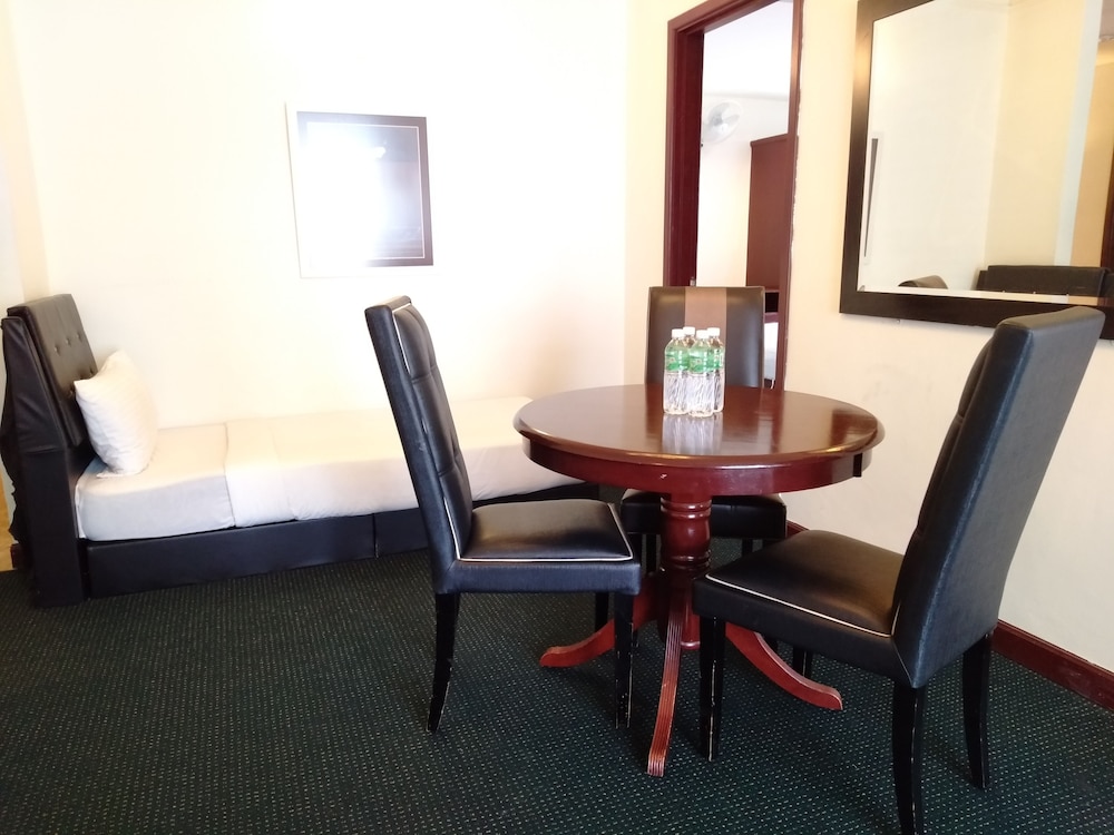 grand service apartment at times square