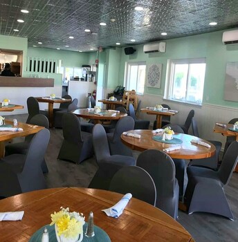 Sandy Shore Motel,Fishers Island>>Coventry,3 star