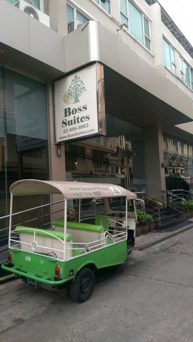 boss suites nana hotel