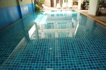 boss suites nana hotel