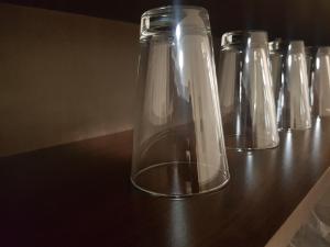 twain apart and rooms