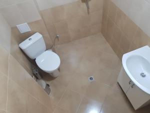 twain apart and rooms