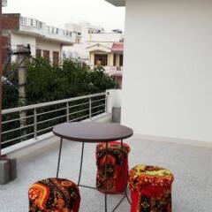 om trance homestay