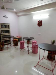om trance homestay