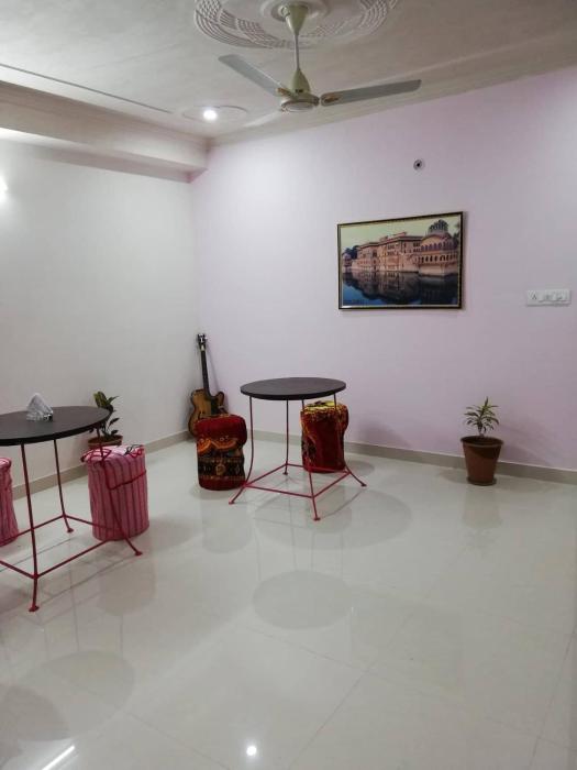 om trance homestay