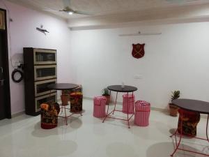 om trance homestay