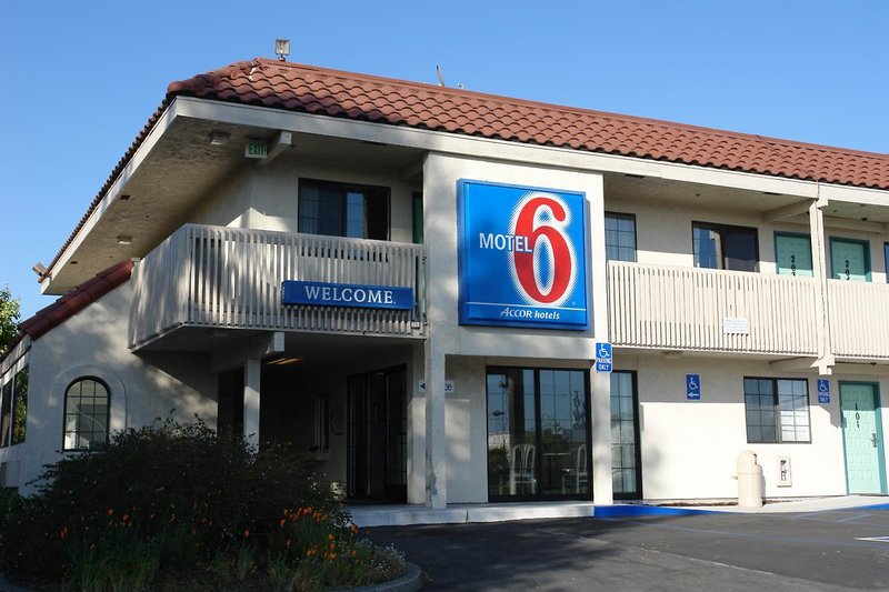 motel 6 petaluma
