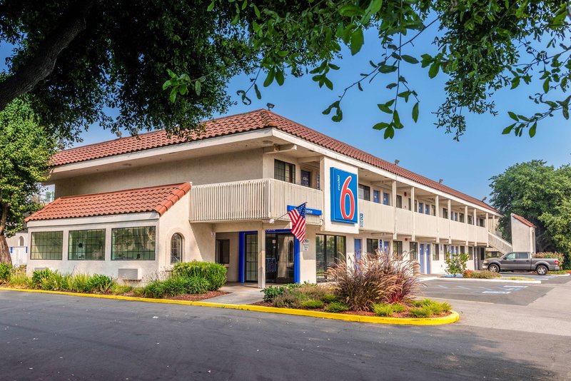 motel 6 petaluma