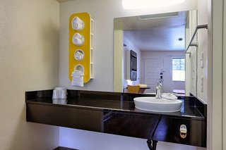 super 8 by wyndham petaluma