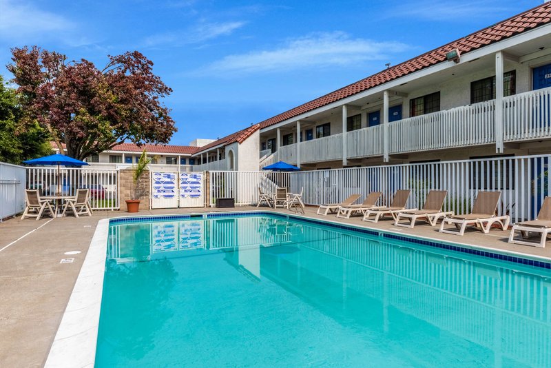 motel 6 petaluma