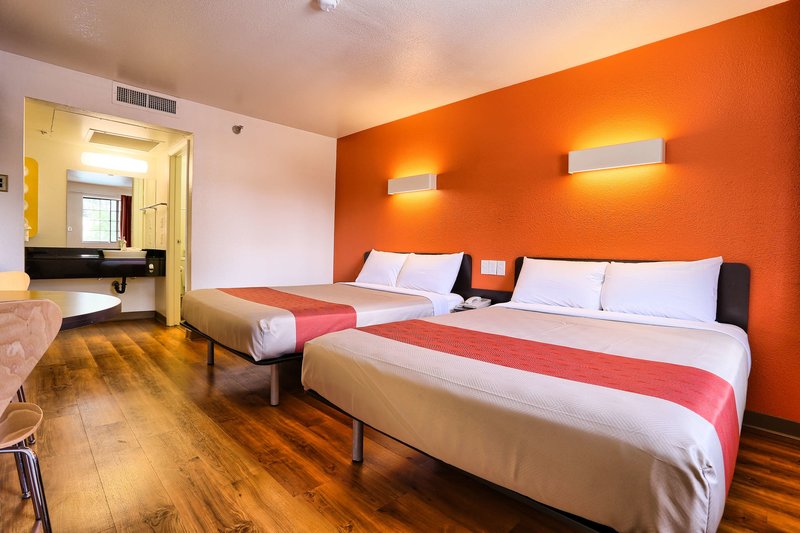 motel 6 petaluma