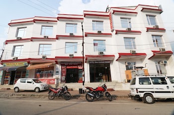 oyo 22242 maa rudrani resort