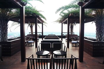 avenzel hotel and convention cibubur