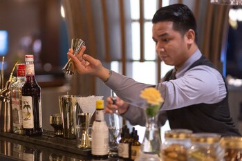 avenzel hotel and convention cibubur