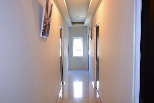 reddoorz near mangga dua square