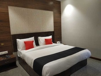 hotel s b excellency