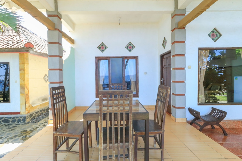hotel tara bar and resto air sanih