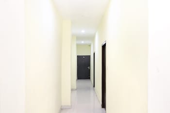 oyo 27650 gian residency