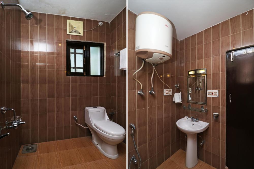 oyo 18724 hotel golden bees