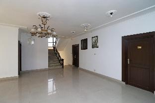 Oyo 18724 Hotel Golden Bees,Oyo 18724 Hotel Golden Bees Is Perfectly Located For Both Business And Leisure Guests In Srinagar. T,3 star