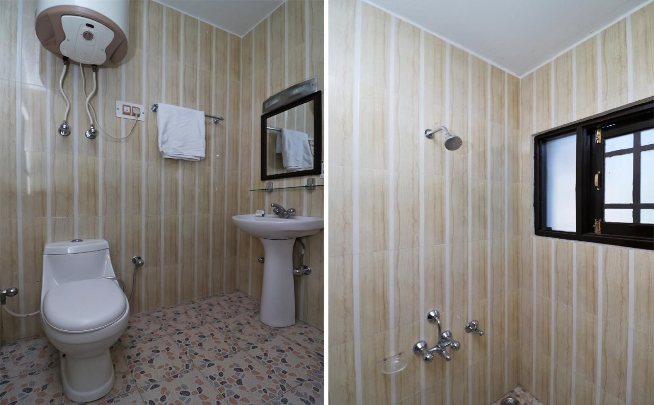 oyo 18724 hotel golden bees